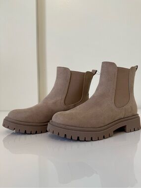 Old Navy Taupe Suede Chelsea Lug Booties